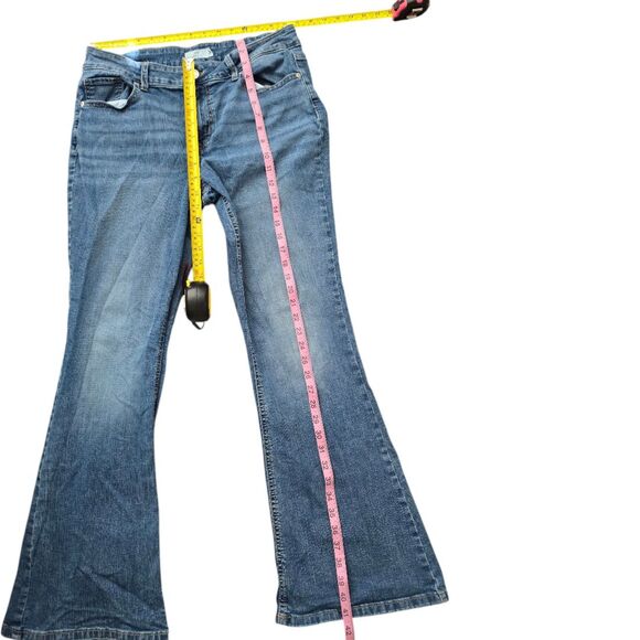 M Jeans Classic Bootcut Flare Jeans Size 12 Medium Wash Stretch Denim - Picture 3 of 5